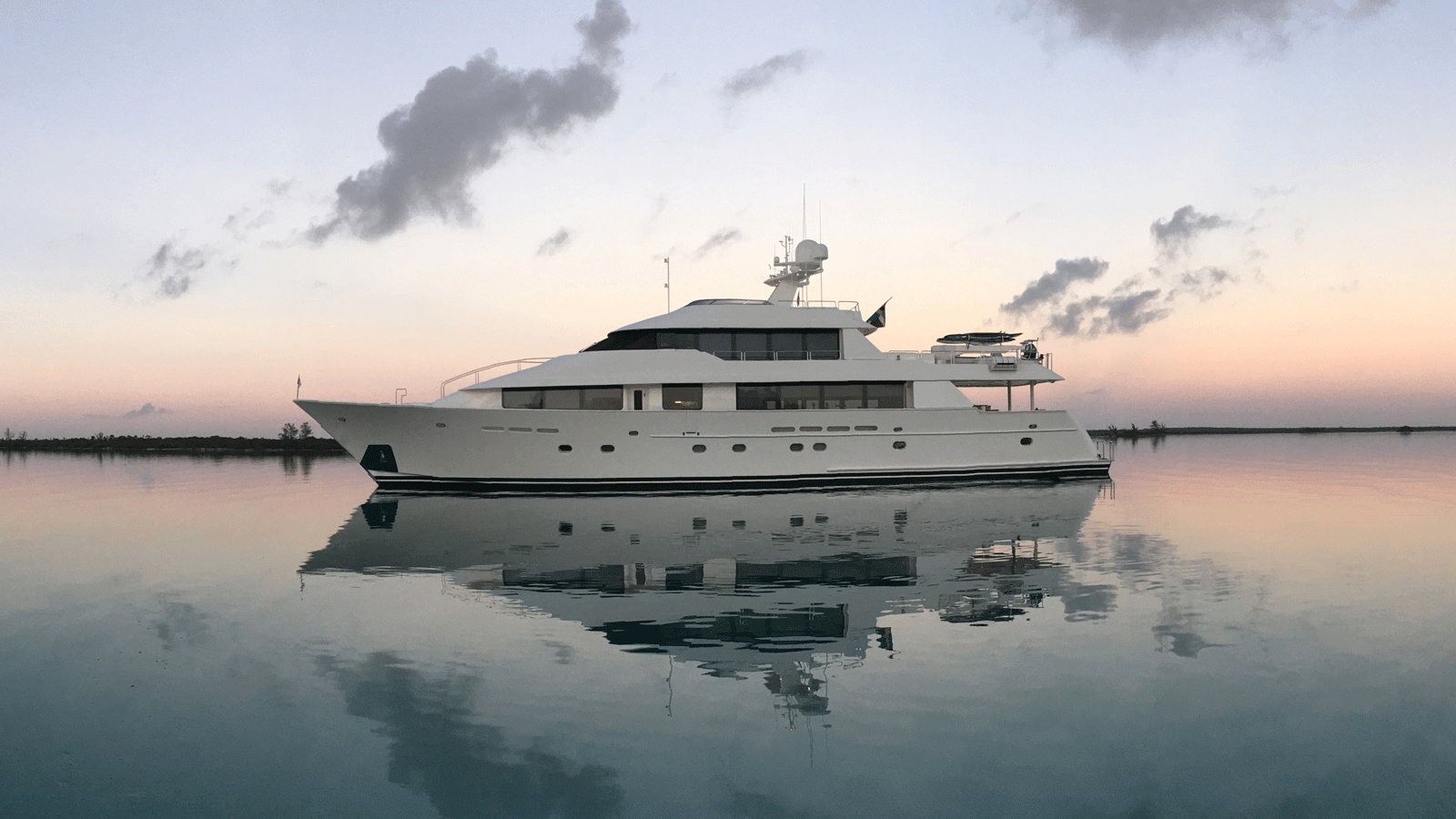 Westport Motor Yacht Arms Reach Sold